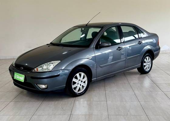FORD FOCUS 2.0 GHIA 16V GASOLINA 4P AUTOMÁTICO